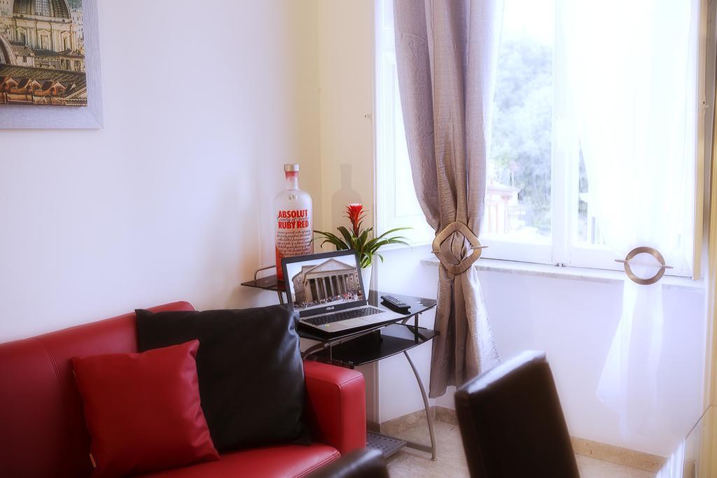 Luxury Domus Amadeus Apartment Rome Luaran gambar